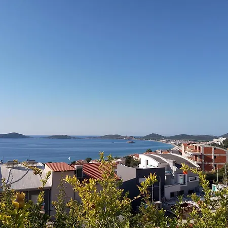 Groundy Ii * Néa Péramos